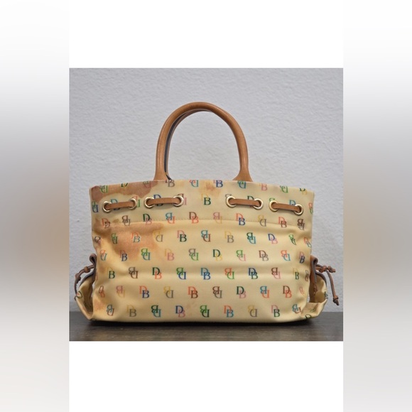 Giveaway Live Show November 25Th Dooney Vintage - Picture 3 of 6